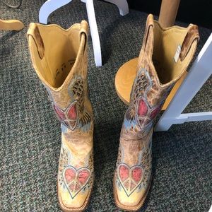 Corral Peace Heart Boots